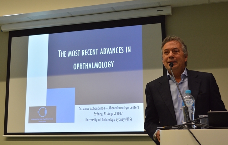 Il Dr. Abbondanza durante la sua conferenza a Sydney